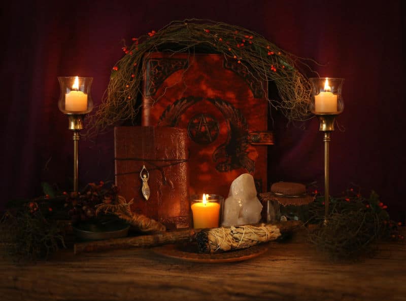 La Sauge blanche, le Palo Santo et les rituels de purification